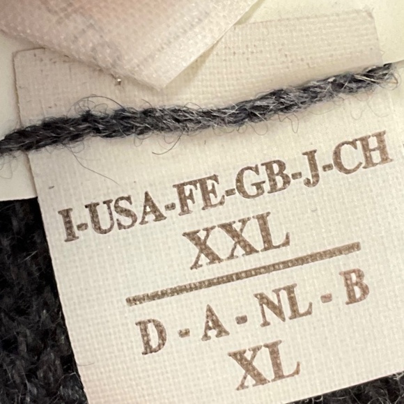 BRUNELLO CUCINELLI SLATE BLUE FOX FUR TRIM CASHMERE KNIT TOGGLE SWEATER - Picture 5 of 5